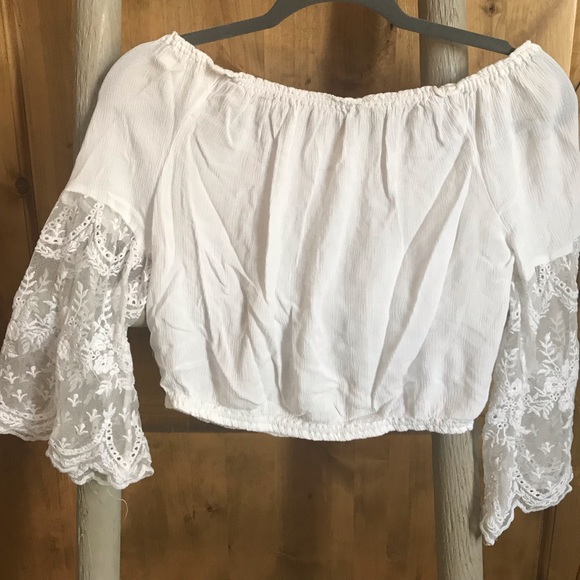 Off the shoulder crop top - Picture 2 of 3